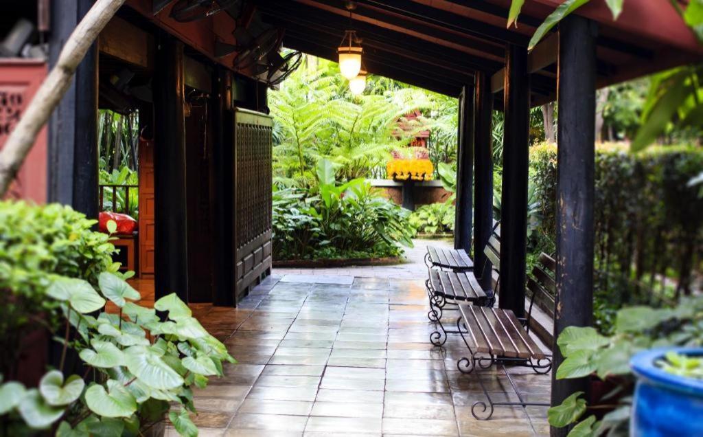 J Two S Pratunam Hotel Bangkok Exterior foto